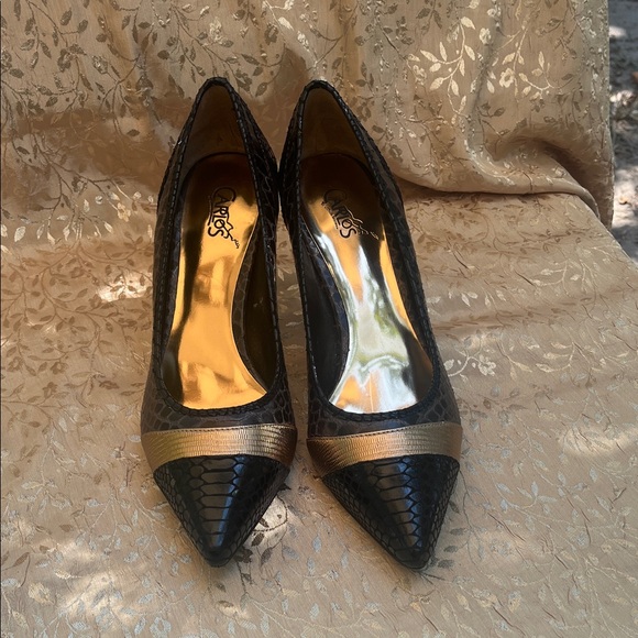 Carlos by Carlos Santana Black and Gold Heels - Picture 1 of 5
